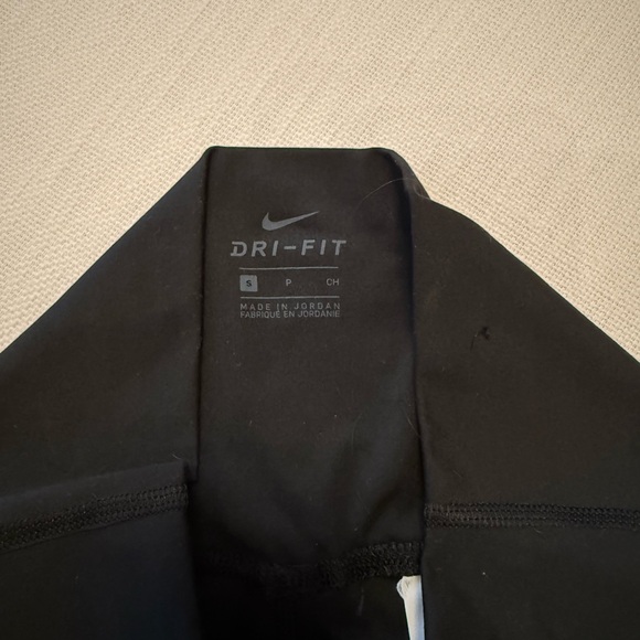 Nike Dri-Fit leggings velvet trim black size small - Picture 3 of 6